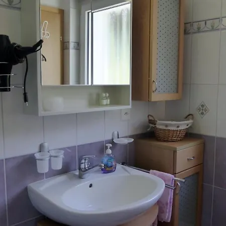 Les Acacias Bed & Breakfast
