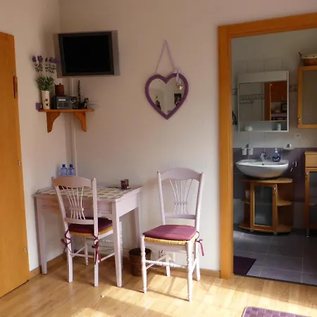 Les Acacias Bed & Breakfast