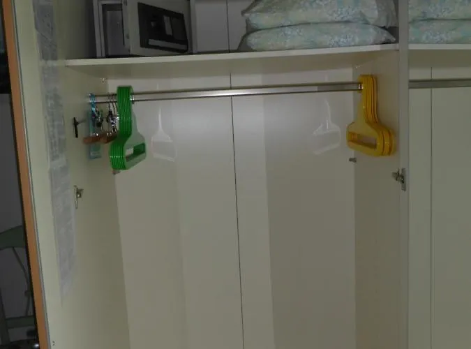 Les Acacias Bed & Breakfast 3*